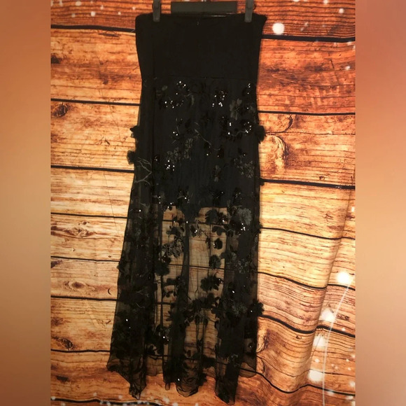 Sequin Applique Overlay Romper - Picture 14 of 16